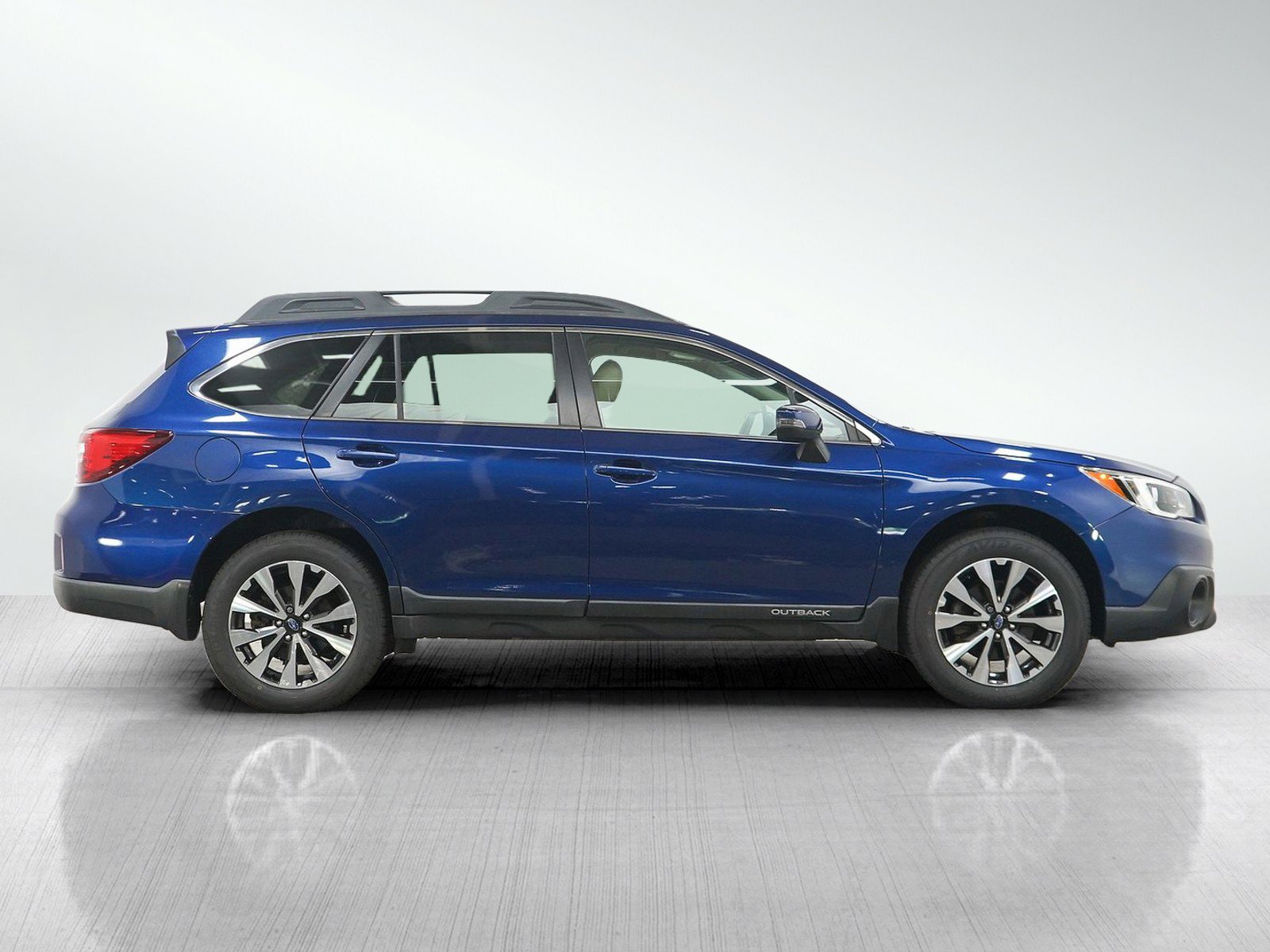 Used 2016 Subaru Outback 2.5i Limited AWD/4WD image 6