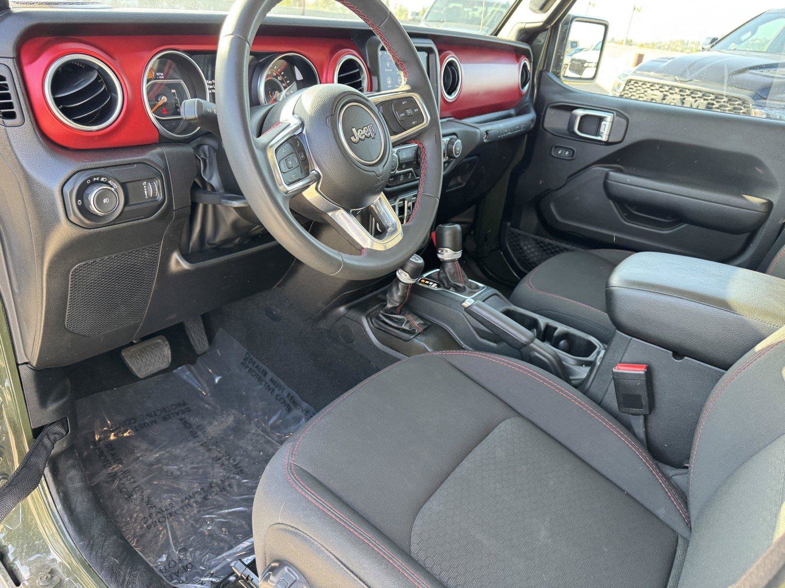 Used 2023 Jeep Wrangler Unlimited Rubicon AWD/4WD image 18