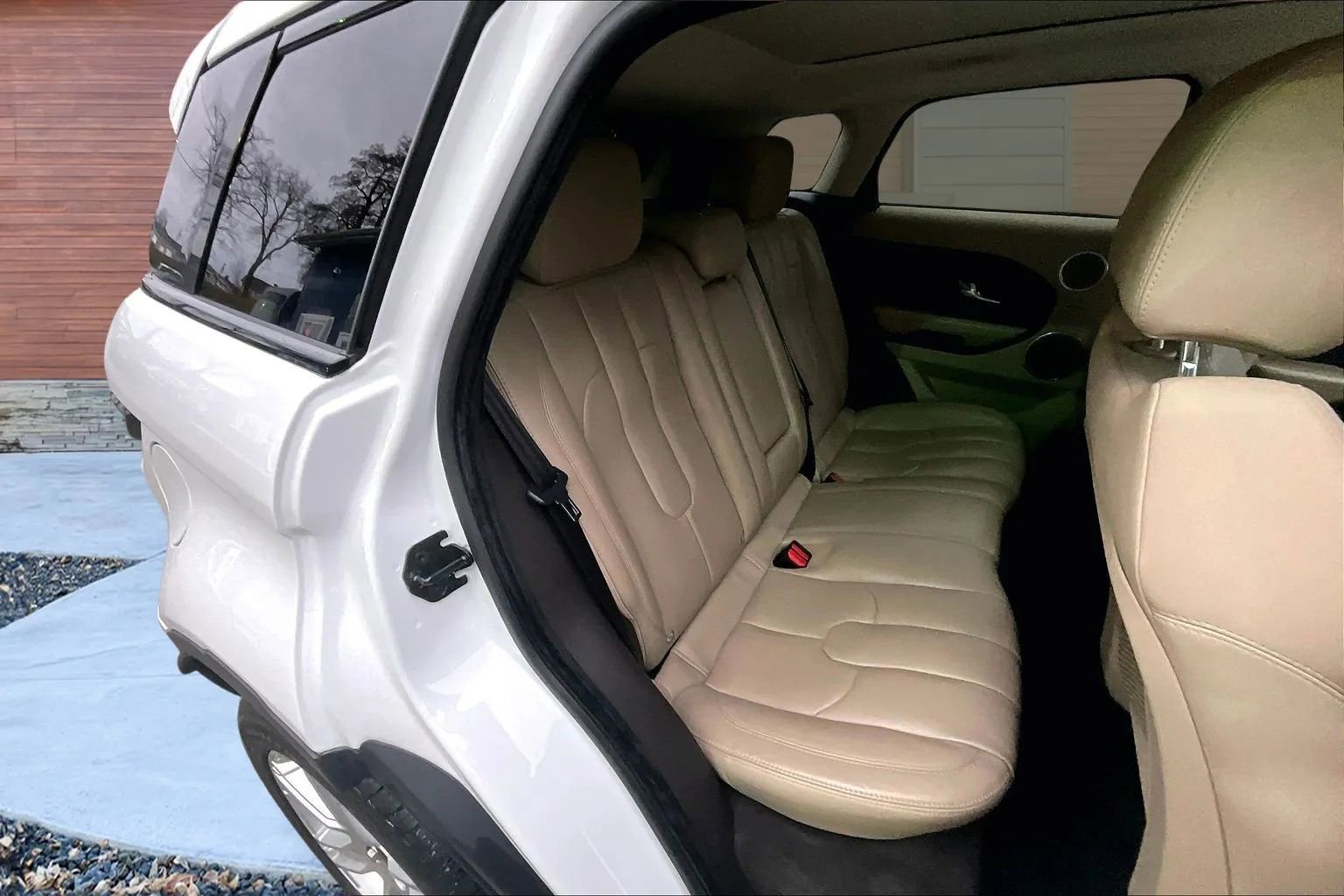 Used 2013 Land Rover Range Rover Evoque Pure Premium image 26