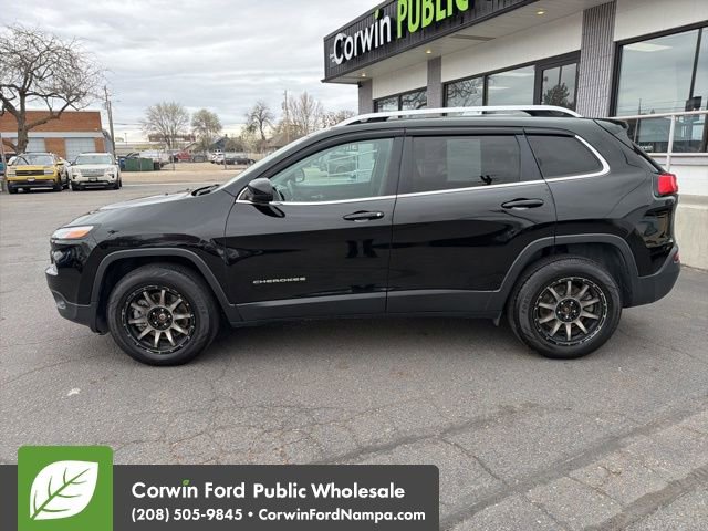 Used 2018 Jeep Cherokee Latitude Plus w/ Comfort/Convenience Group image 8