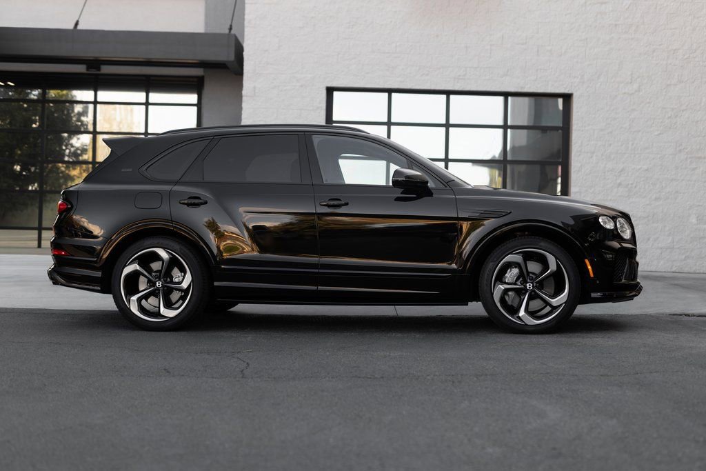 Used 2025 Bentley Bentayga AWD/4WD image 5