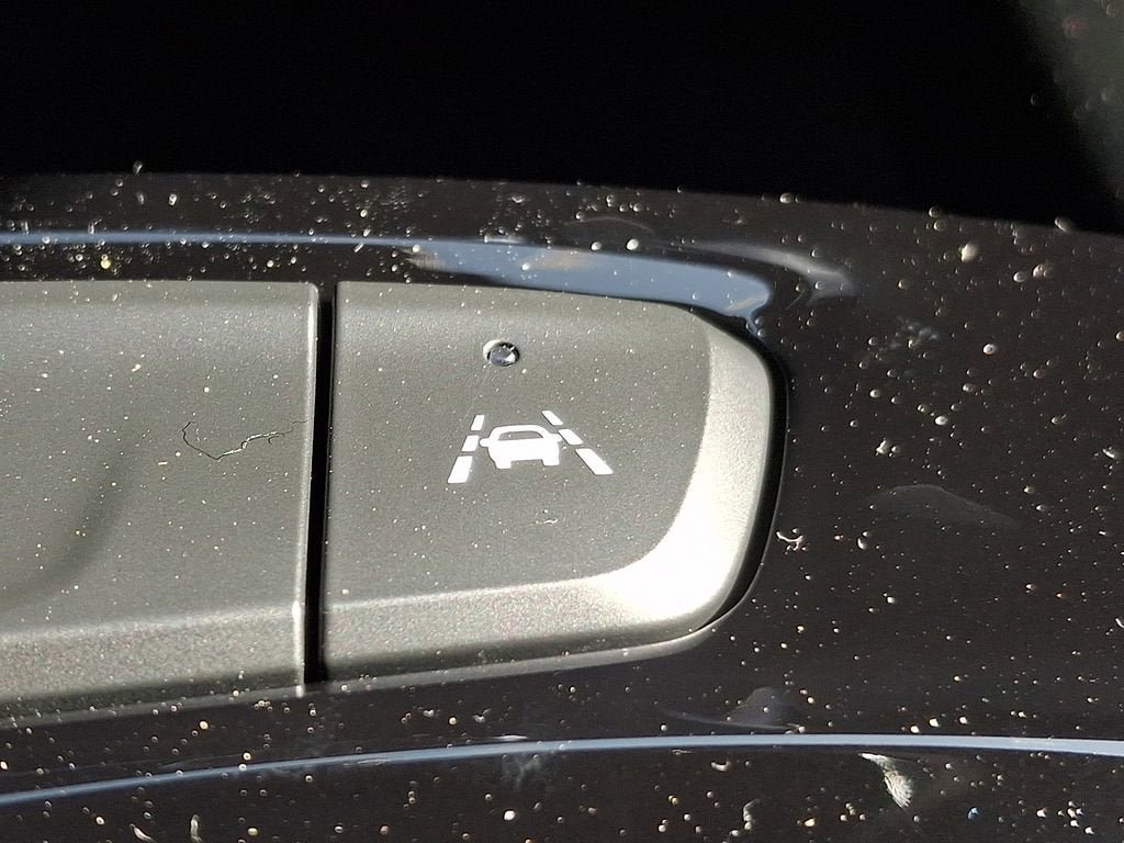 New 2026 Chevrolet Trax RS w/ Sunroof Package FWD image 20