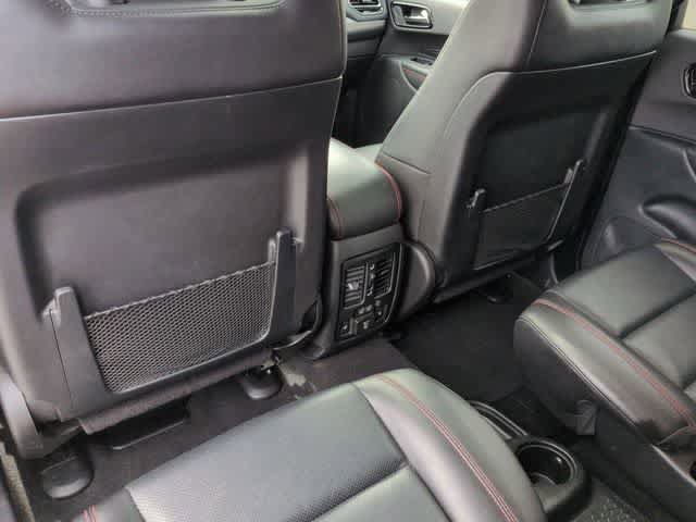 Used 2025 Dodge Durango R/T w/ Blacktop Package AWD/4WD image 18