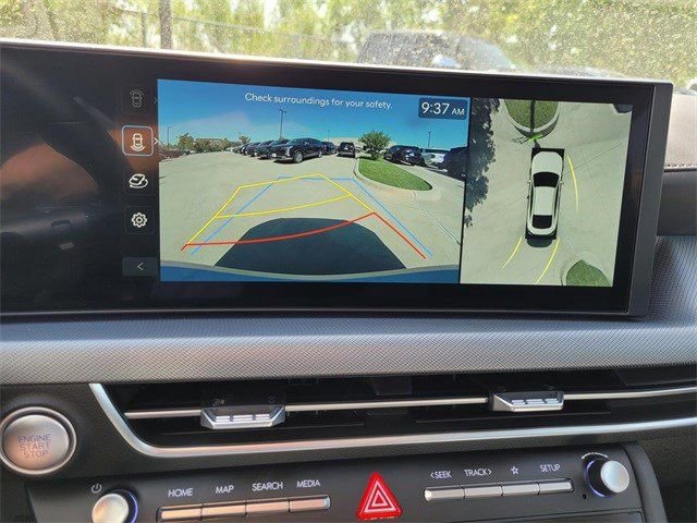 New 2025 Hyundai Sonata Limited image 8