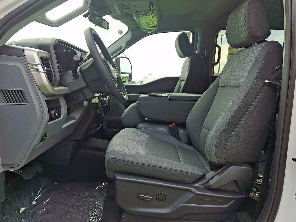 New 2026 Ford F350 XLT w/ FX4 Off-Road Package AWD/4WD image 9