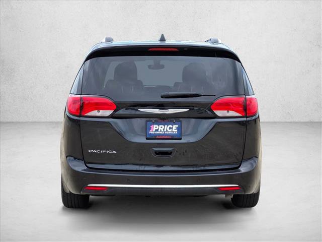 Used 2019 Chrysler Pacifica Touring-L FWD image 6