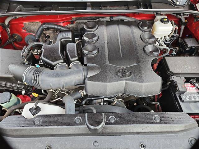 Used 2022 Toyota 4Runner SR5 AWD/4WD image 28