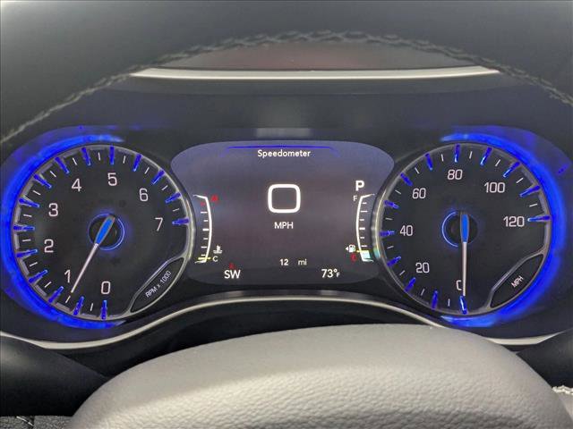 New 2026 Chrysler Pacifica Select image 11