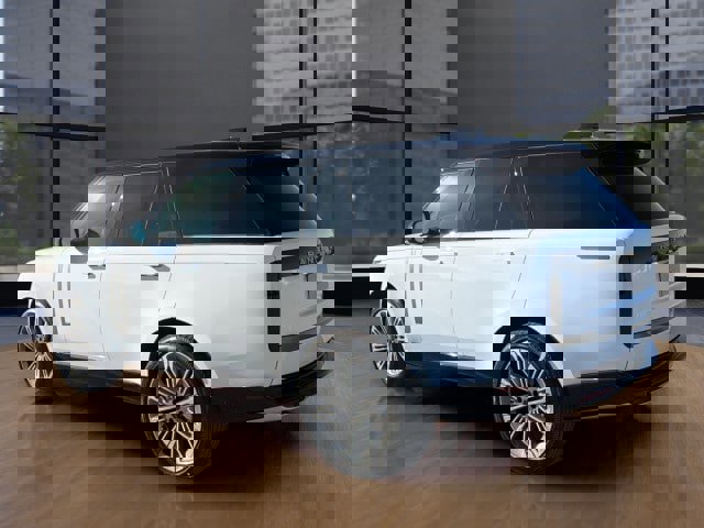 New 2026 Land Rover Range Rover SE image 14