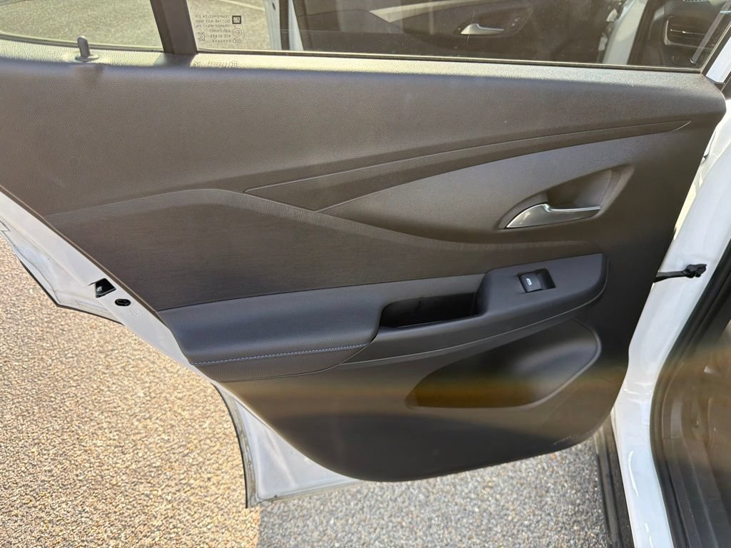 Used 2024 Buick Envista Sport Touring w/ Convenience I Package FWD image 15