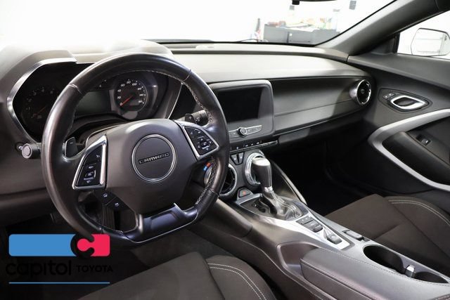 Used 2023 Chevrolet Camaro LT RWD image 15