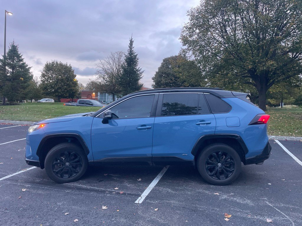 Used 2023 Toyota RAV4 XSE AWD/4WD image 8