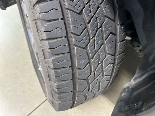 Used 2025 Honda Pilot TrailSport image 29