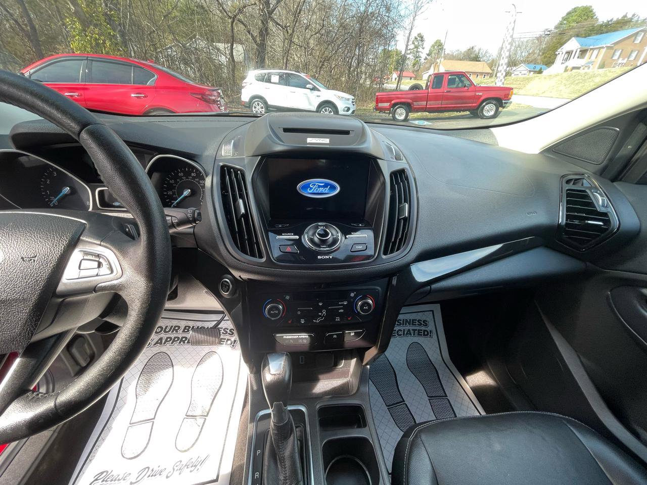 Used 2017 Ford Escape Titanium image 19