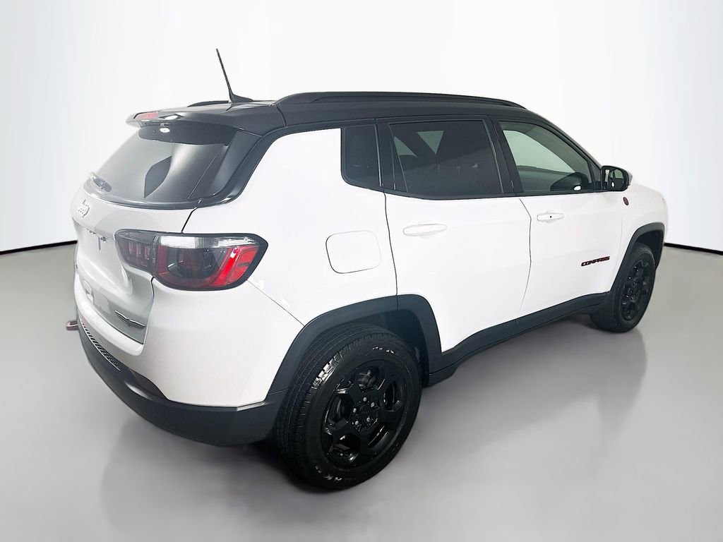 Used 2023 Jeep Compass Trailhawk AWD/4WD image 9