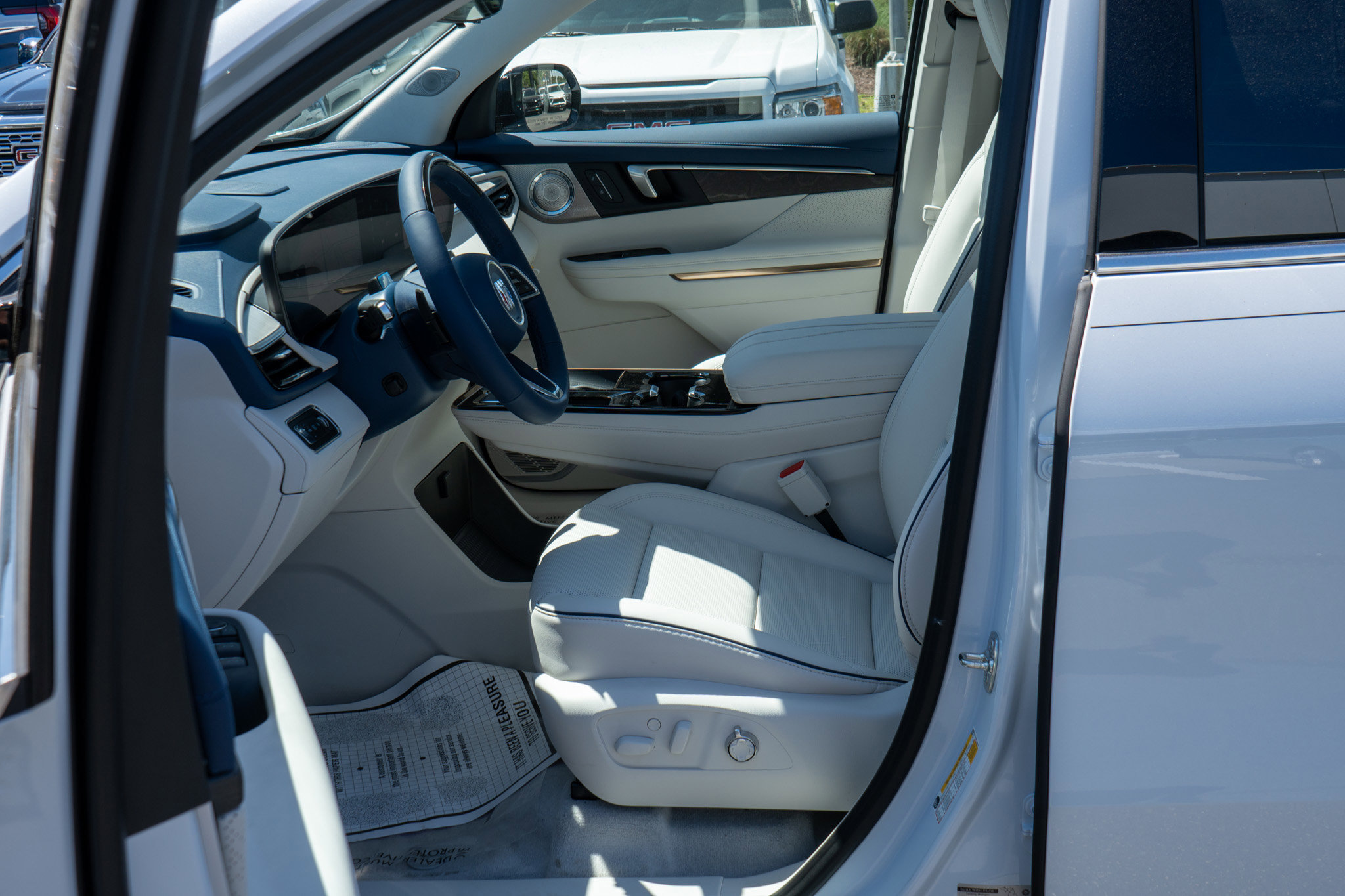 New 2026 Buick Enclave Avenir w/ Super Cruise Package image 19