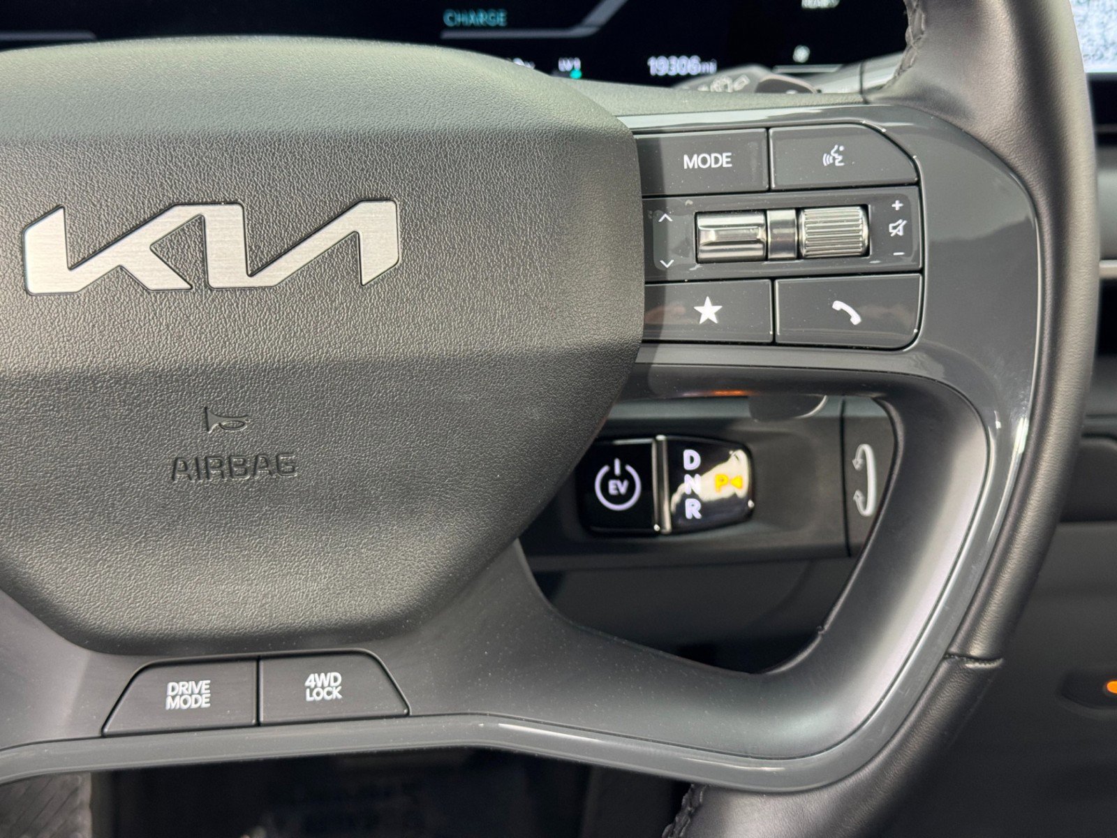 Used 2024 Kia EV9 Wind image 22