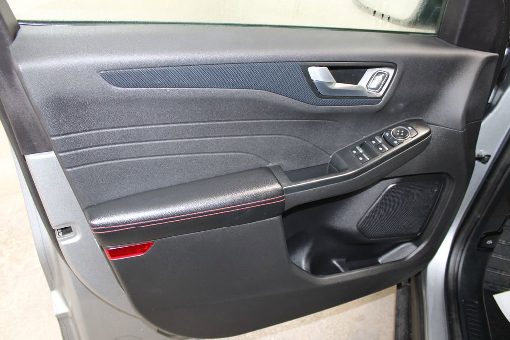 Used 2024 Ford Escape ST-Line image 17