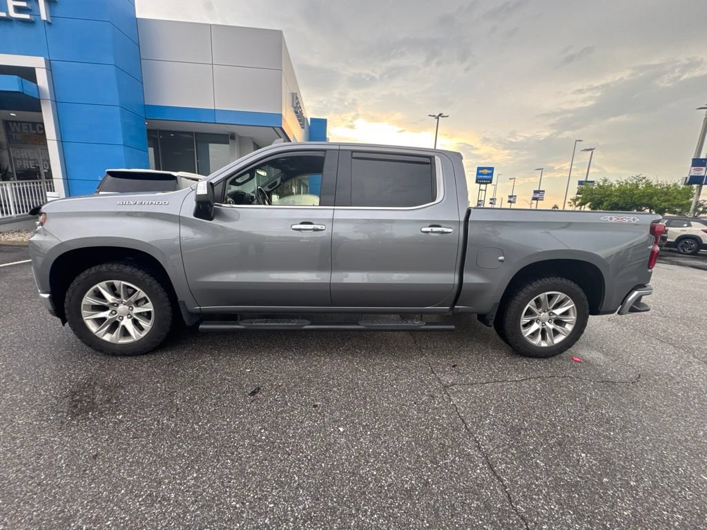 Used 2022 Chevrolet Silverado 1500 LTZ w/ LTZ Premium Package AWD/4WD image 2