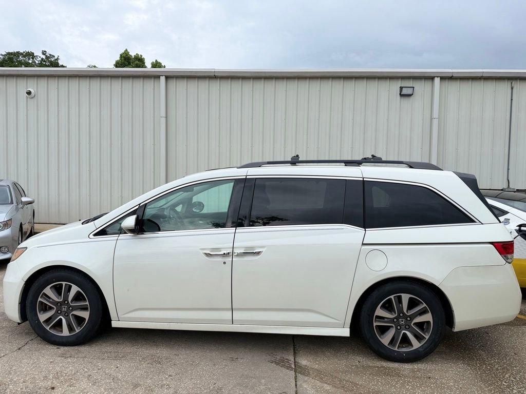Used 2015 Honda Odyssey Touring Elite image 2