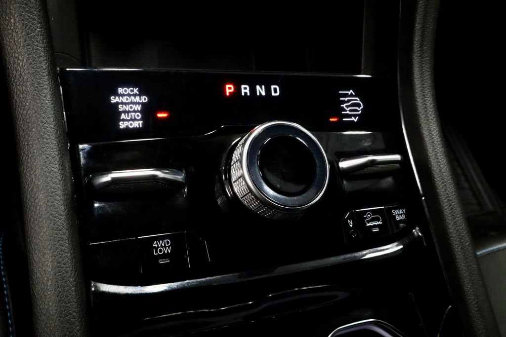 Used 2022 Jeep Grand Cherokee Trailhawk w/ Luxury Tech Group III image 32