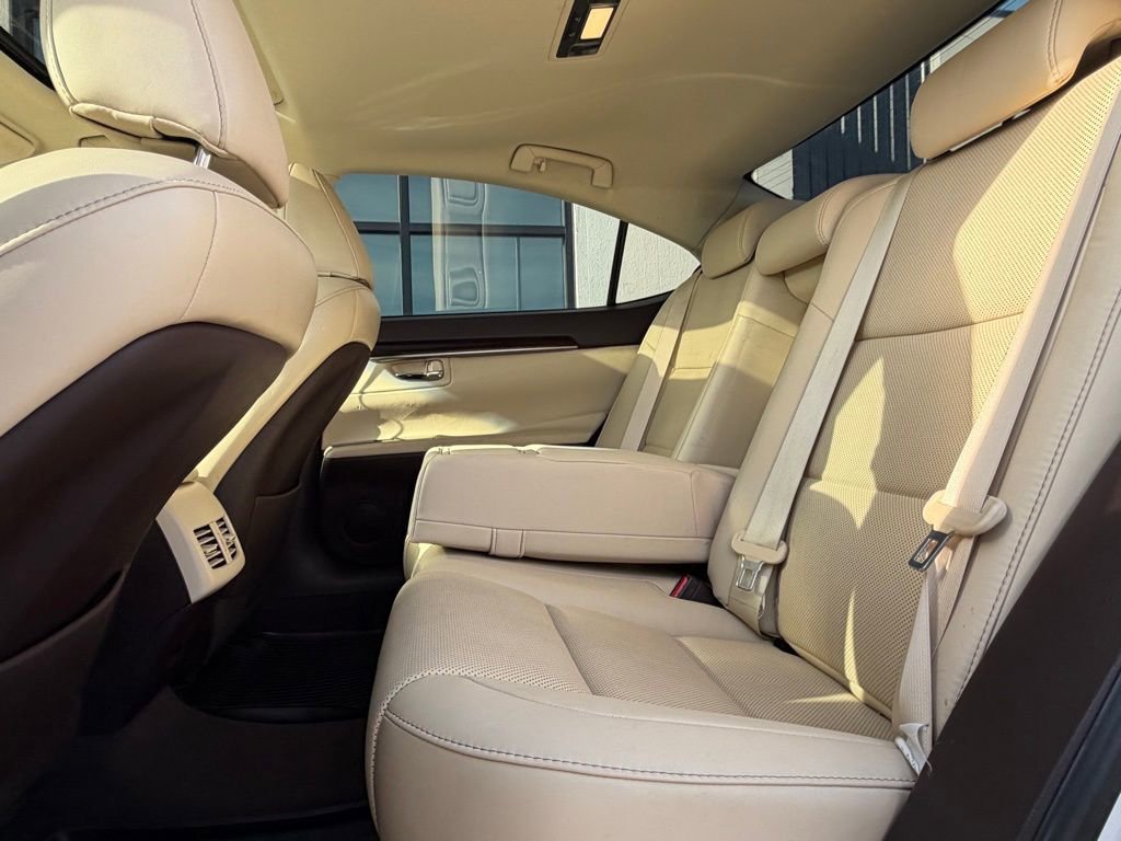 Used 2017 Lexus ES 350 w/ Premium Package image 23