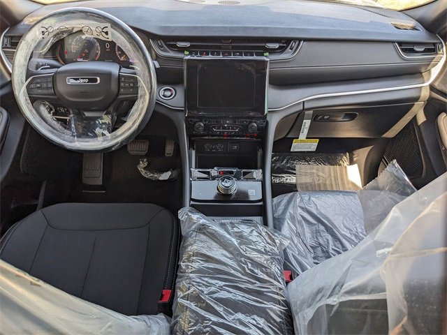 New 2025 Jeep Grand Cherokee Laredo X w/ Luxury Tech Group I image 13