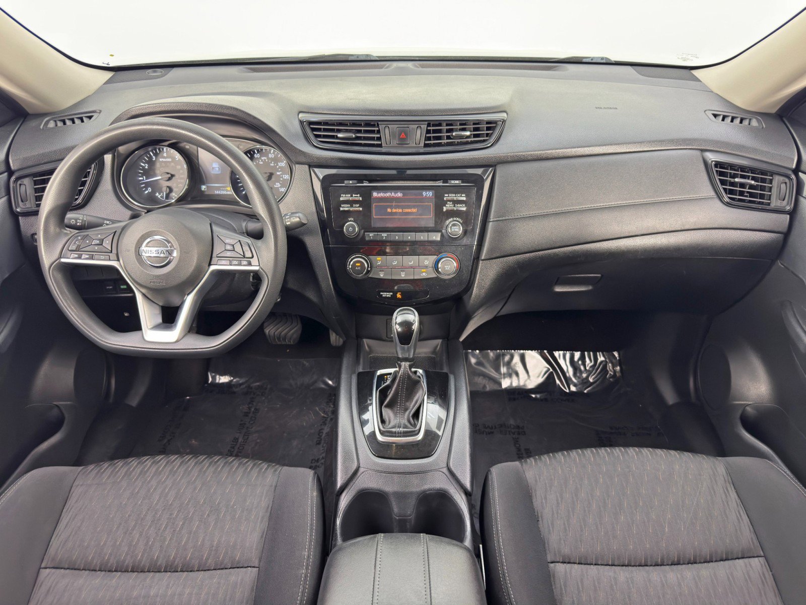 Used 2017 Nissan Rogue S image 11