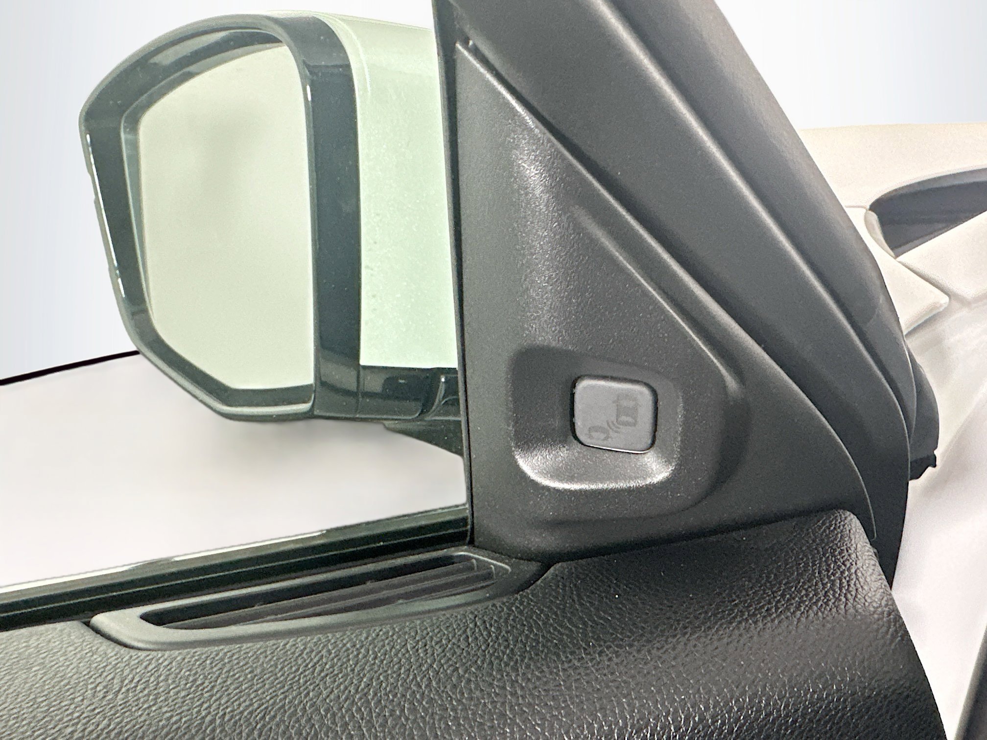 Used 2024 Acura MDX FWD image 16