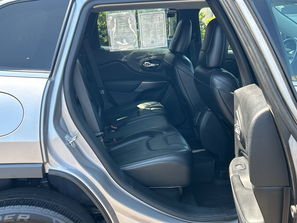 Used 2021 Jeep Cherokee Latitude Lux w/ Comfort/Convenience Group AWD/4WD image 34