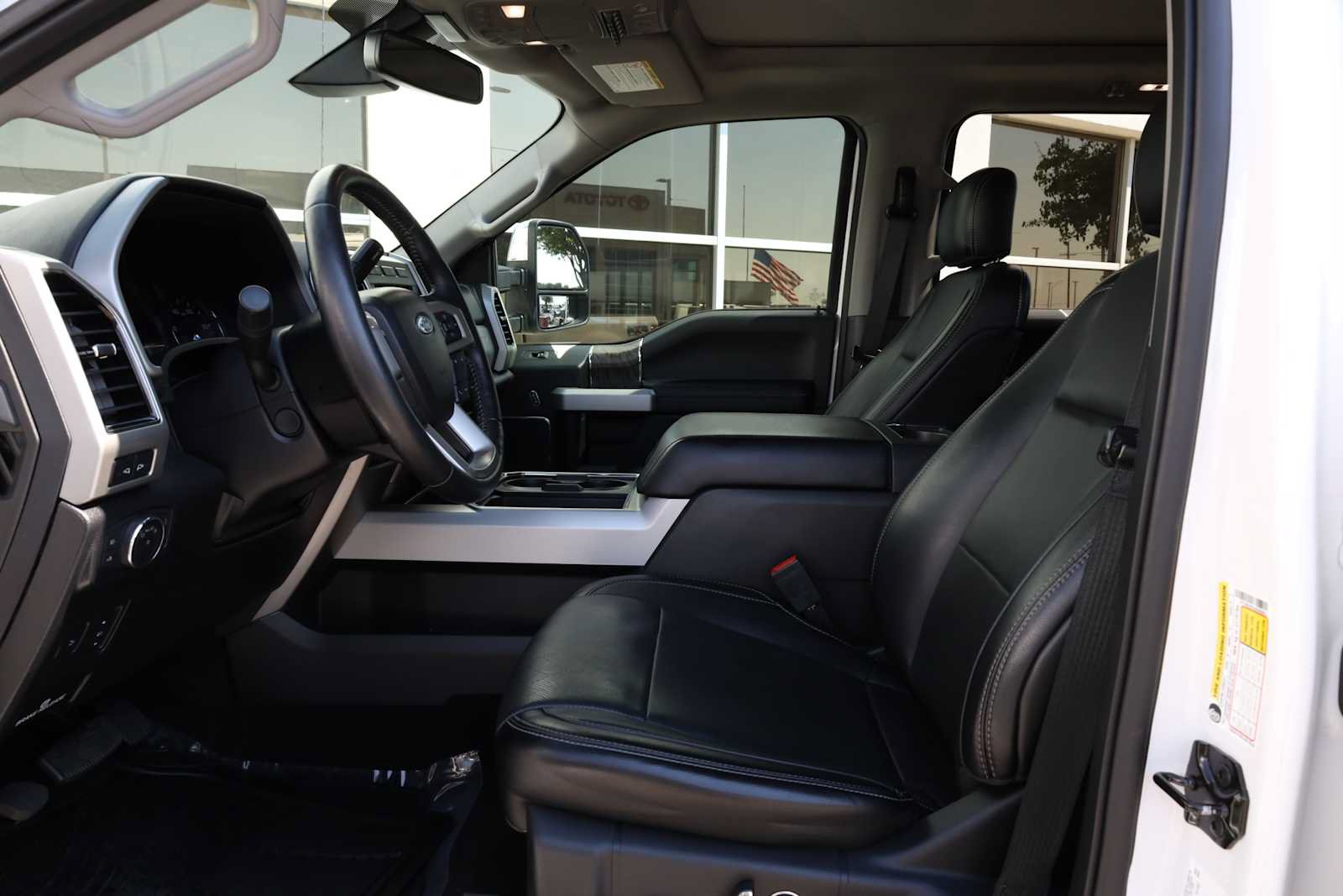 Used 2018 Ford F250 Lariat w/ Lariat Ultimate Package AWD/4WD image 5
