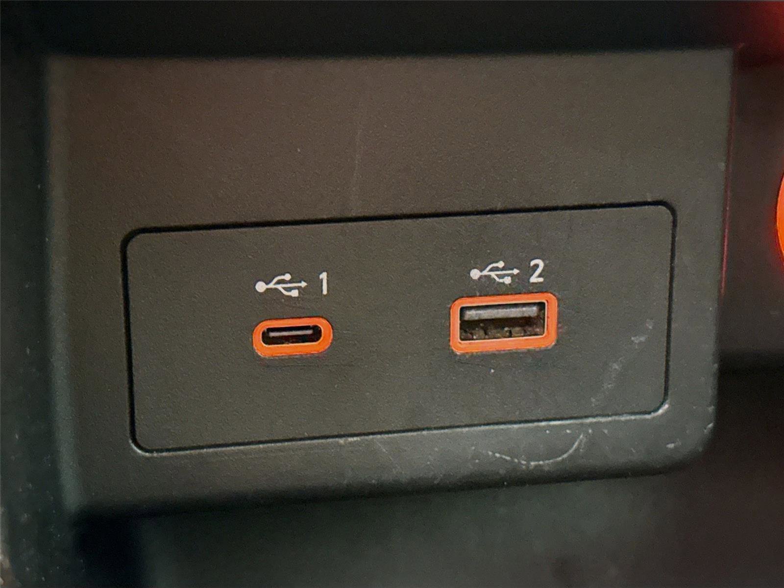 Used 2021 Nissan Kicks SR image 19