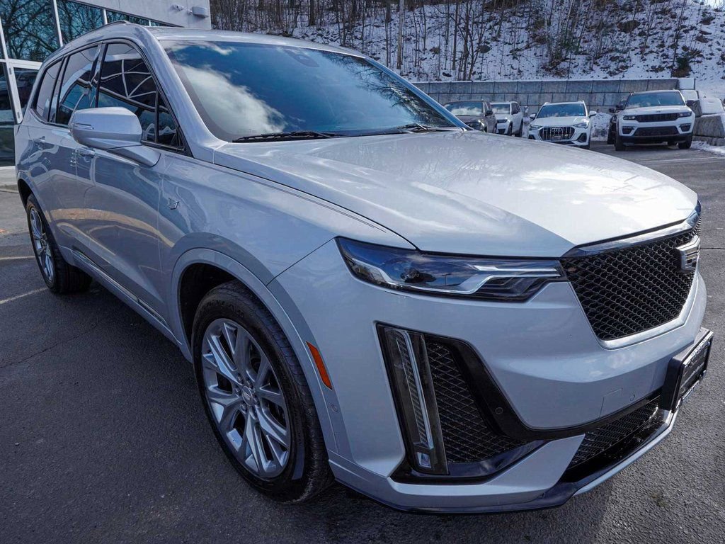 Used 2020 Cadillac XT6 Sport image 3