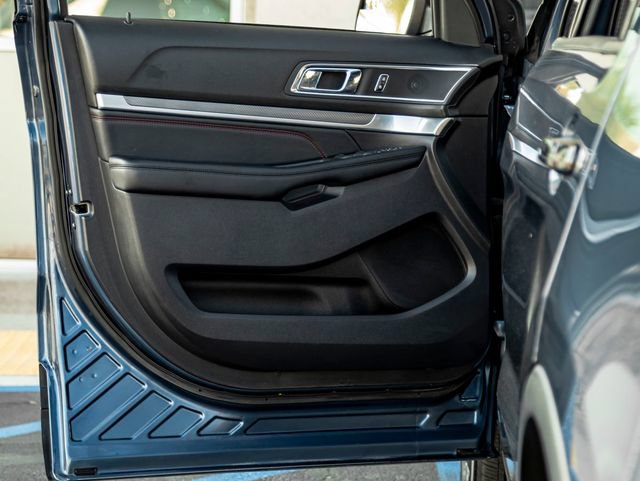 Used 2018 Ford Explorer Sport AWD/4WD image 13