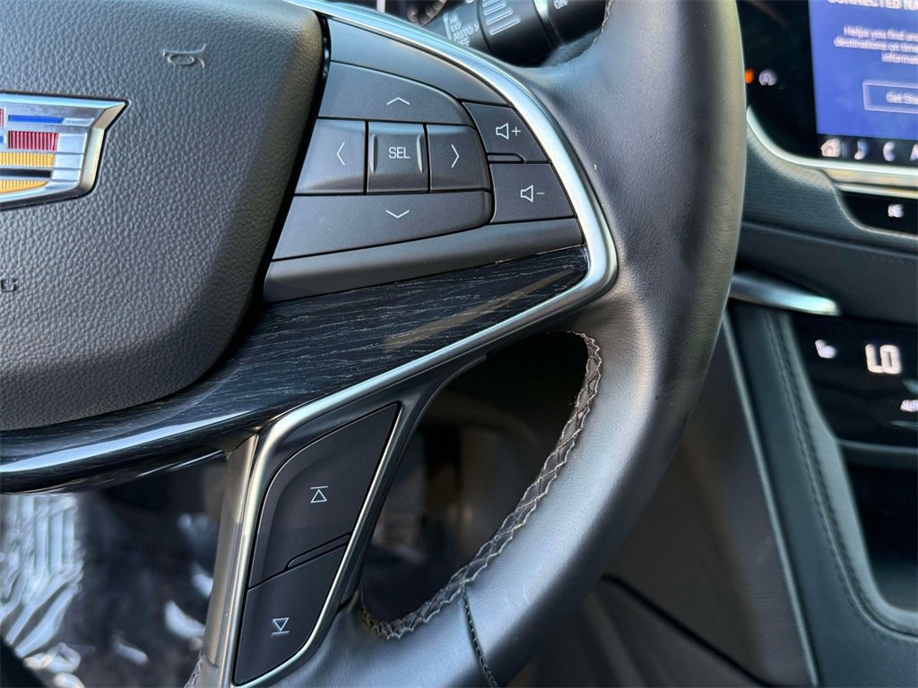 Used 2025 Cadillac XT5 Premium Luxury image 33