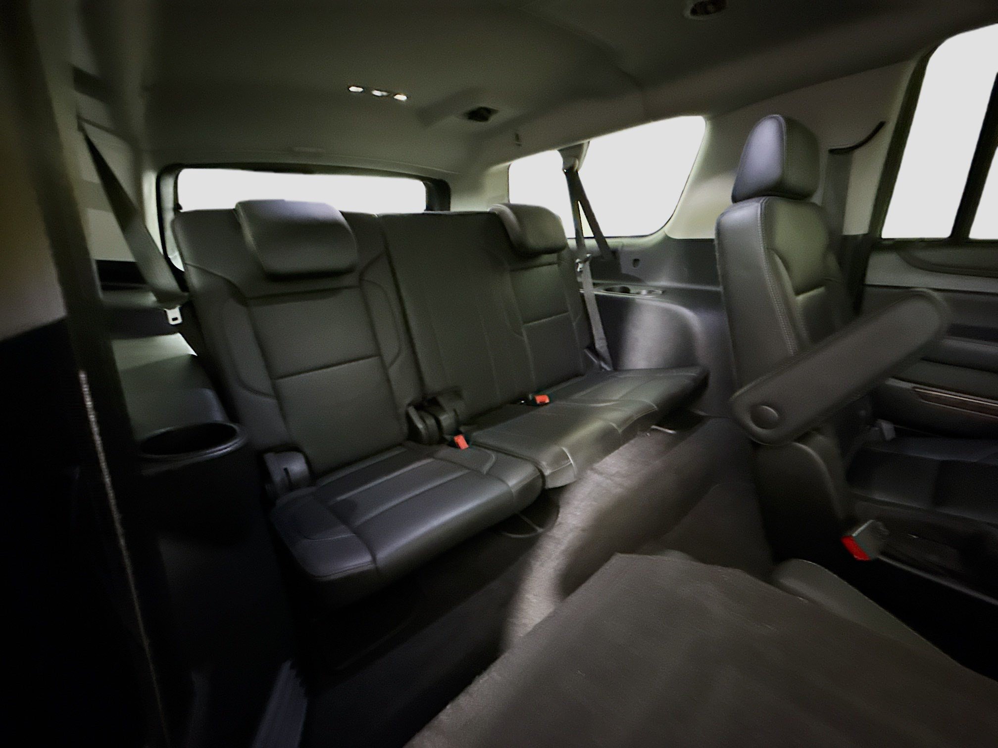 Used 2020 Chevrolet Suburban LT w/ Luxury Package RWD image 43