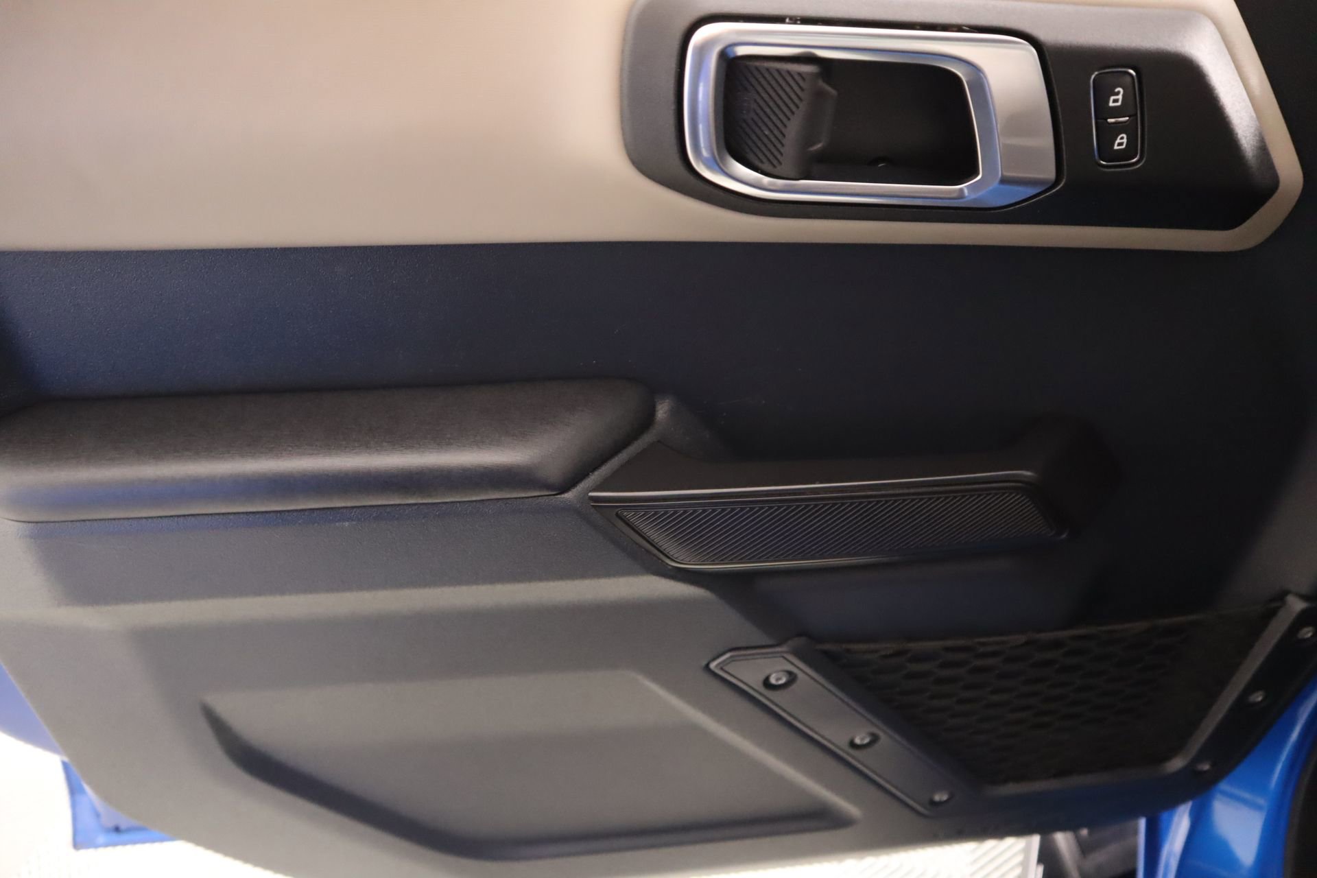 Used 2024 Ford Bronco Wildtrak image 16