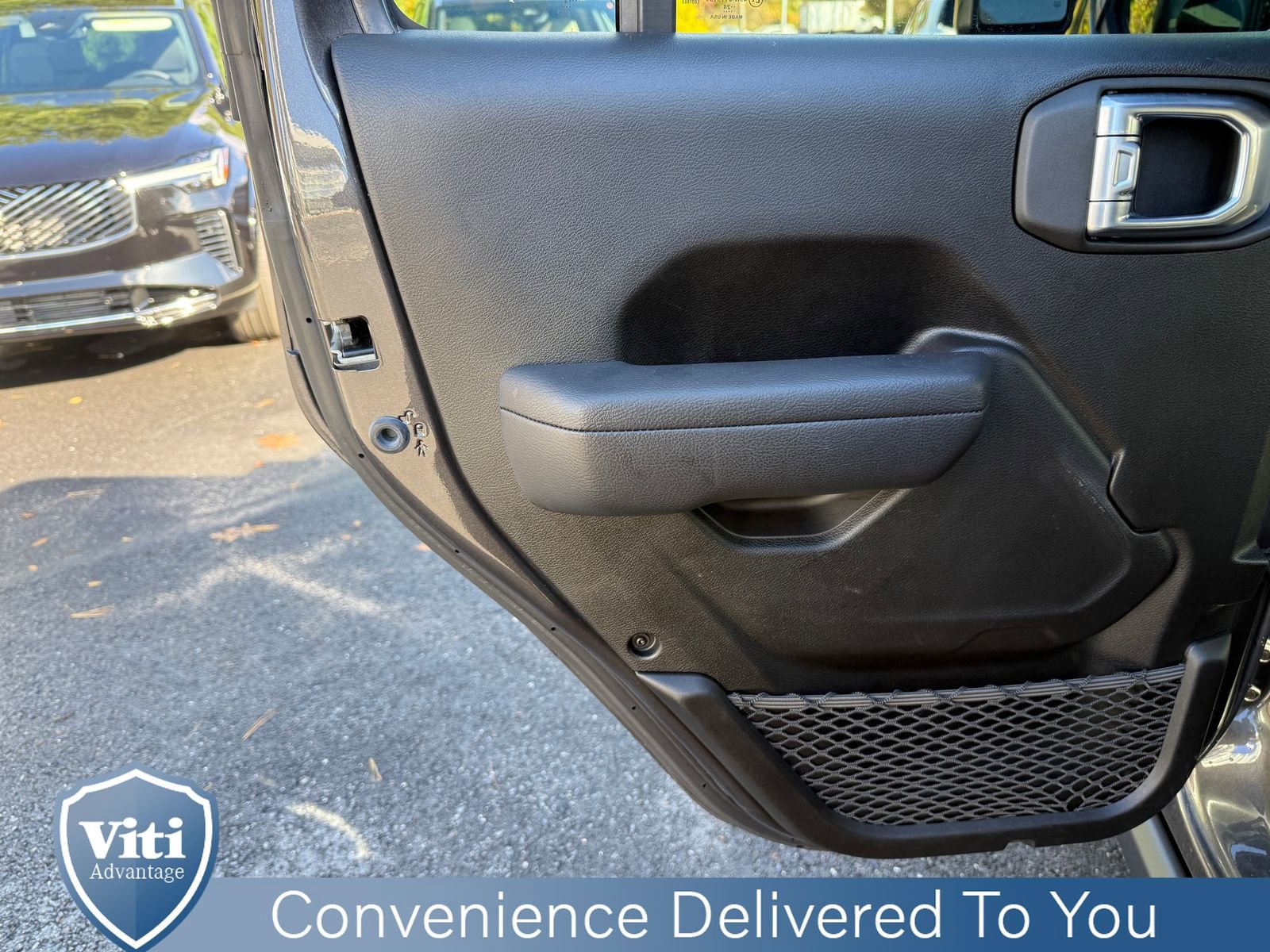 Used 2024 Jeep Wrangler Unlimited image 19