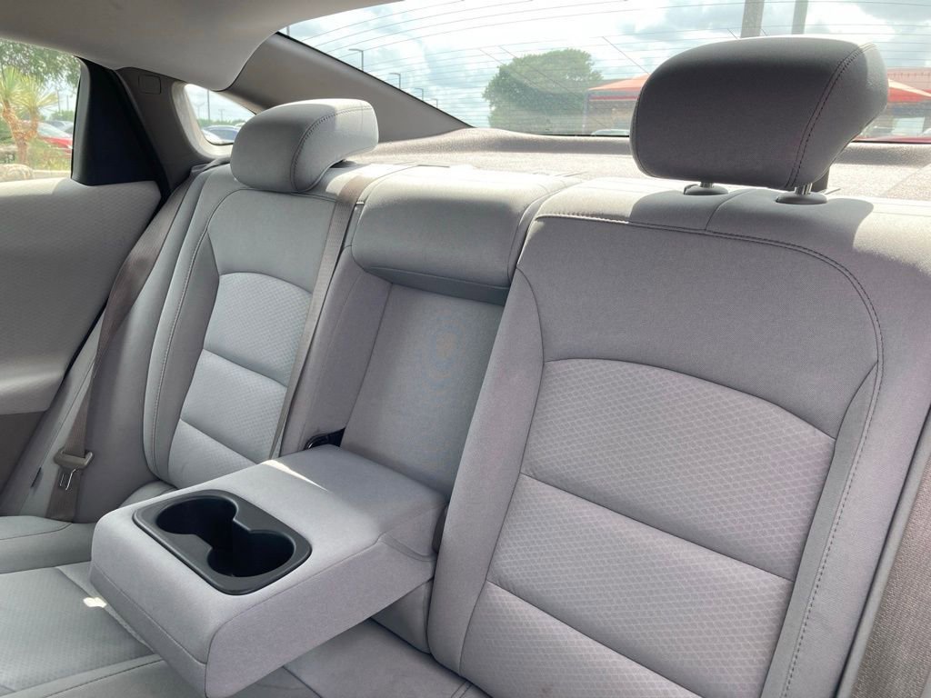 Used 2025 Chevrolet Malibu LT FWD image 11