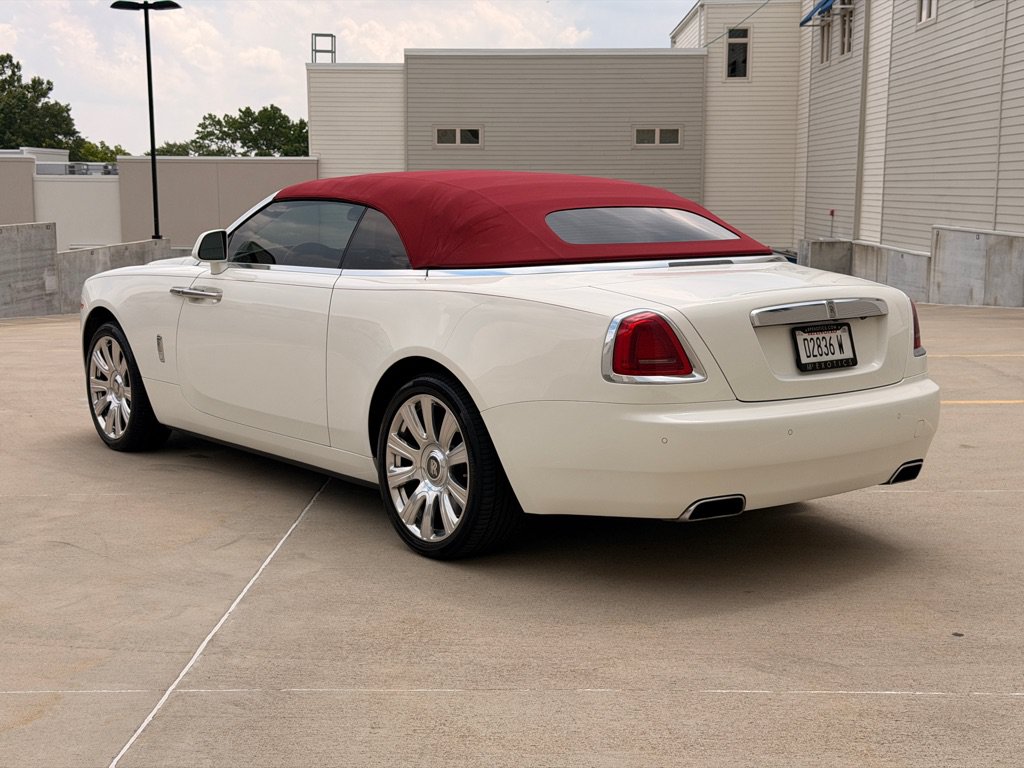 Used 2017 Rolls-Royce Dawn RWD image 32