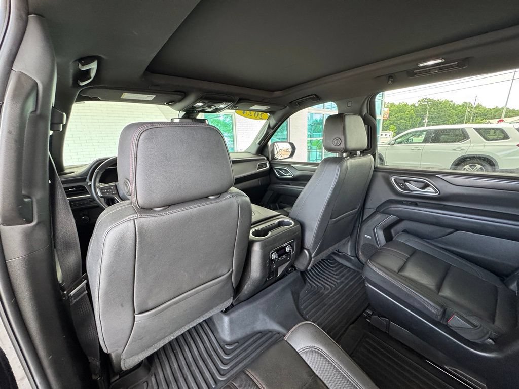 Used 2022 Chevrolet Suburban RST w/ Luxury Package RWD image 24