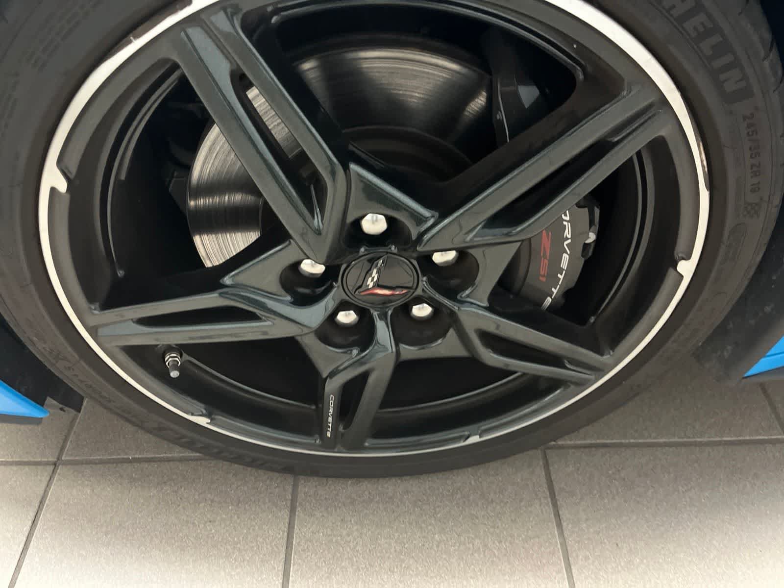 Used 2021 Chevrolet Corvette Stingray Premium Conv w/ Z51 Performance Package RWD image 8