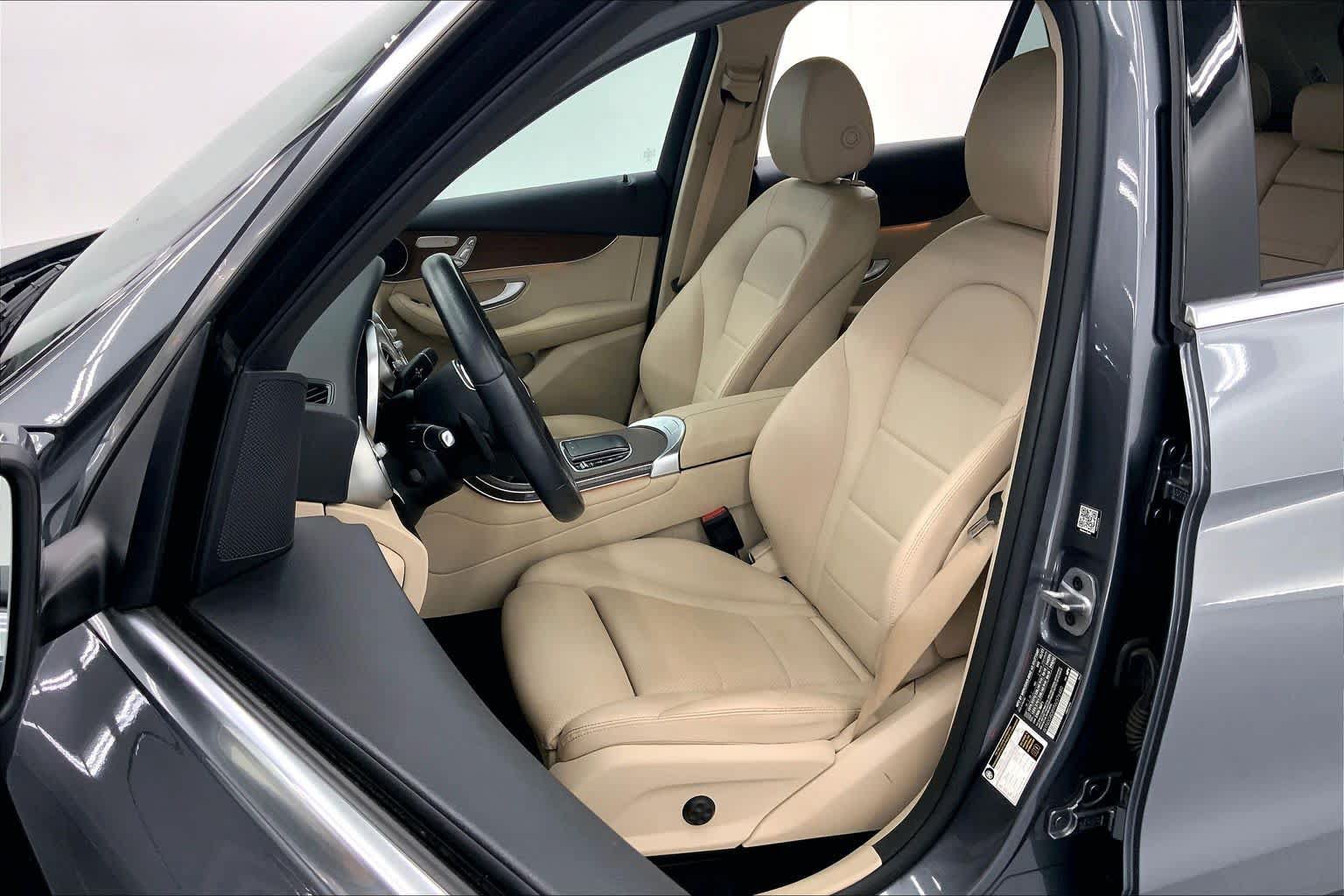 Certified 2022 Mercedes-Benz GLC 300 image 21