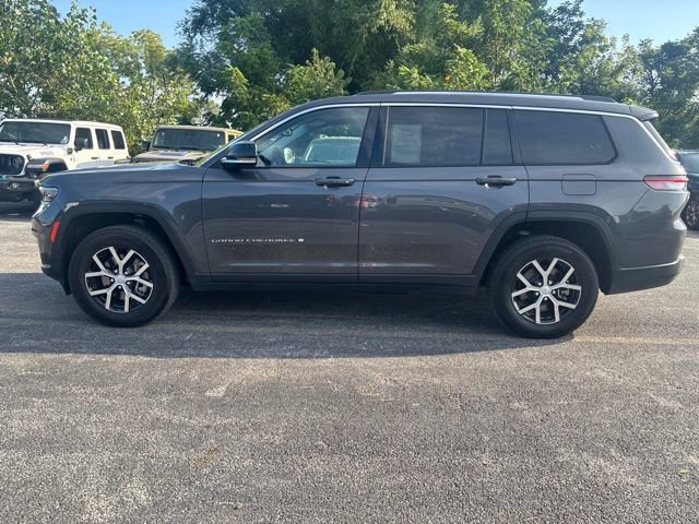 Used 2023 Jeep Grand Cherokee L Limited w/ Trailer Tow Group (B) AWD/4WD image 4