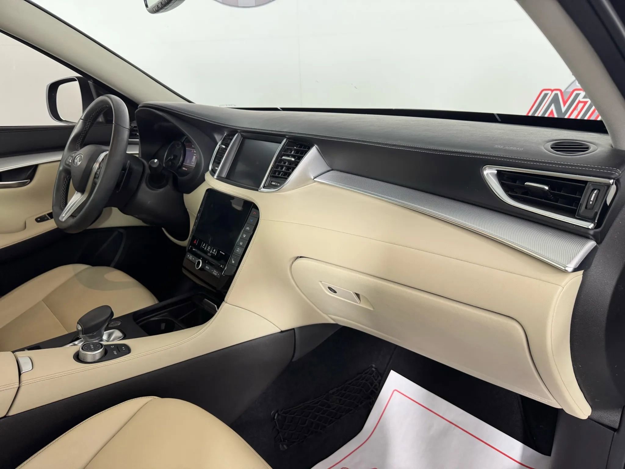 Used 2021 INFINITI QX50 Luxe w/ Cargo Package image 12