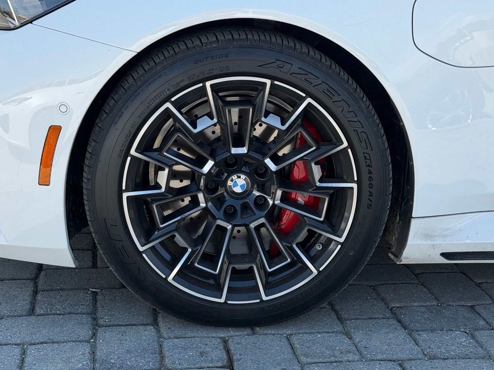 Used 2025 BMW M5 w/ Carbon Package AWD/4WD image 13