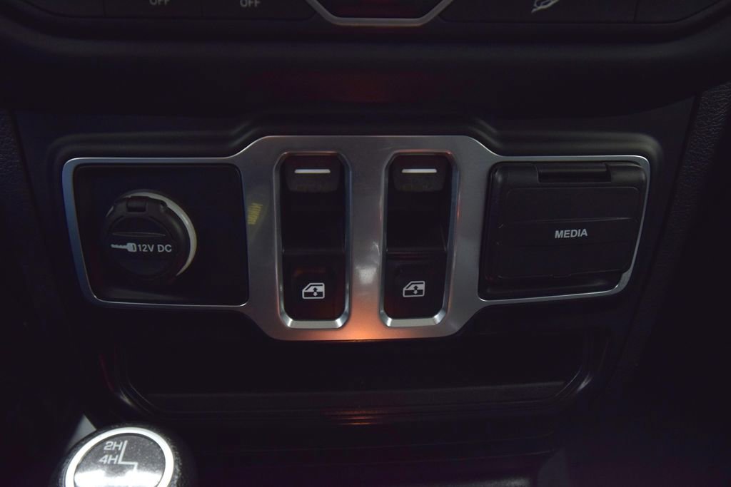 Used 2020 Jeep Wrangler Sport image 31