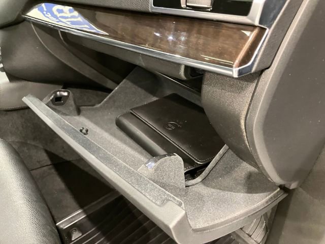 Used 2017 Volvo XC90 T6 Momentum w/ Vision Package AWD/4WD image 21
