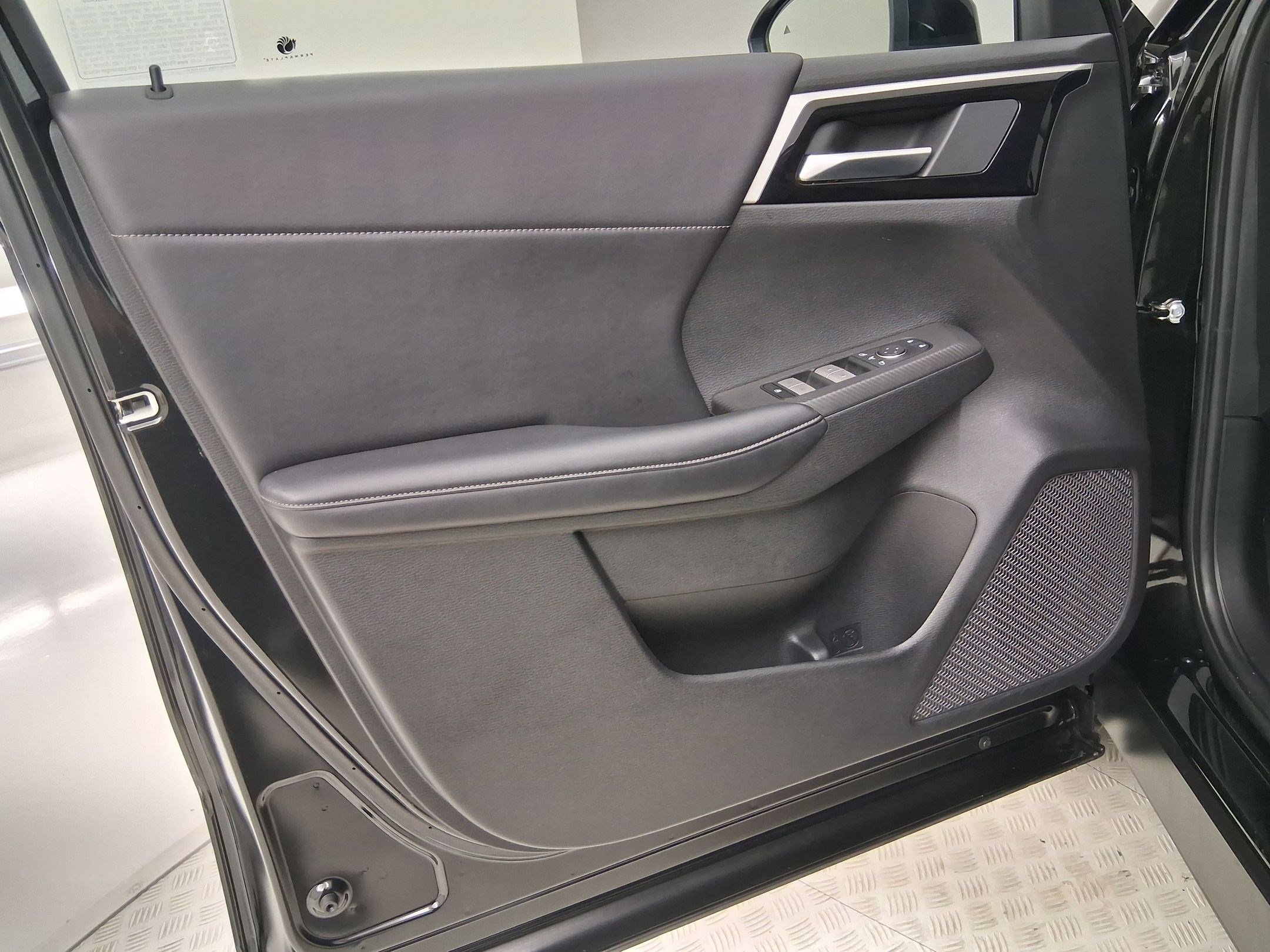 Used 2024 Mitsubishi Outlander SE image 22