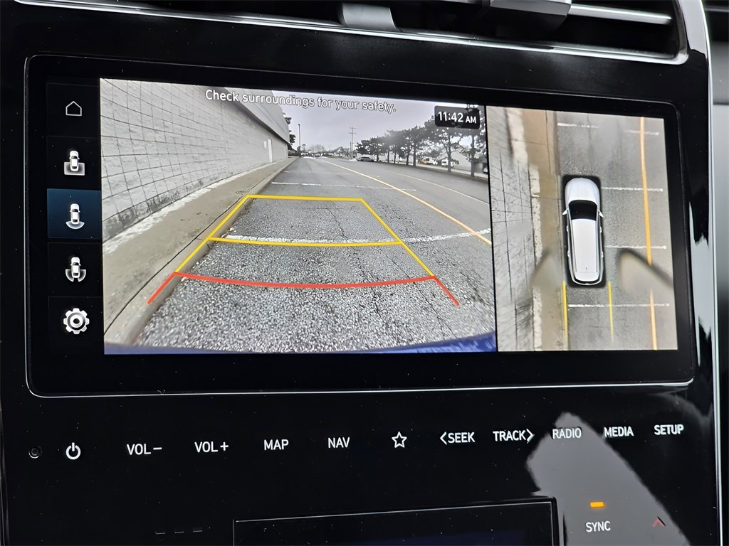 Used 2024 Hyundai Tucson Limited image 32